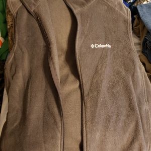 Columbia vest